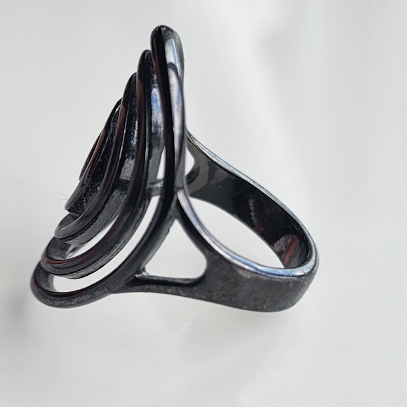 Premier Designs "Groovy" black hematite coated fashion ring size 9 - Picture 4 of 13